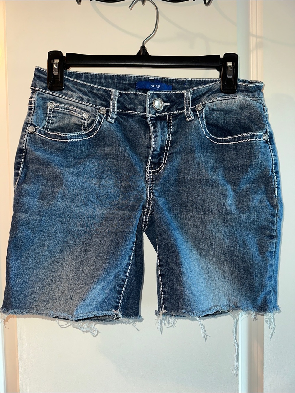 Apt. 9 Women's Medium Blue Denim Cutoff Shorts with Raw Edge